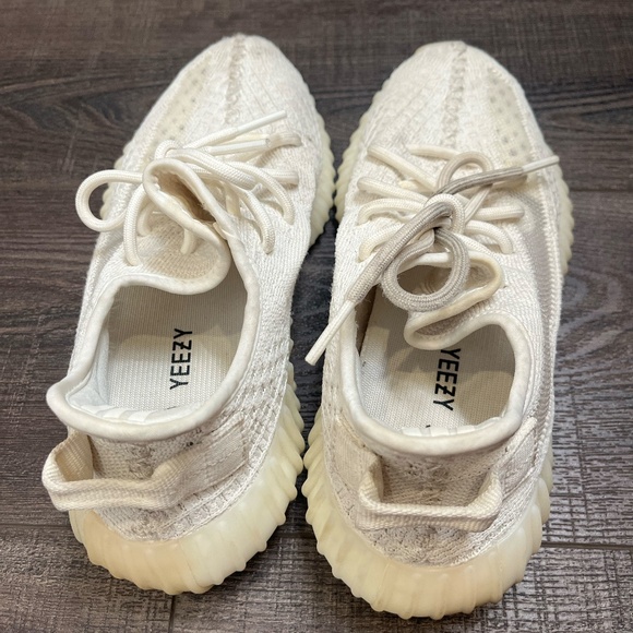 White Yeezy Boost V2' Cream/white - Picture 3 of 3